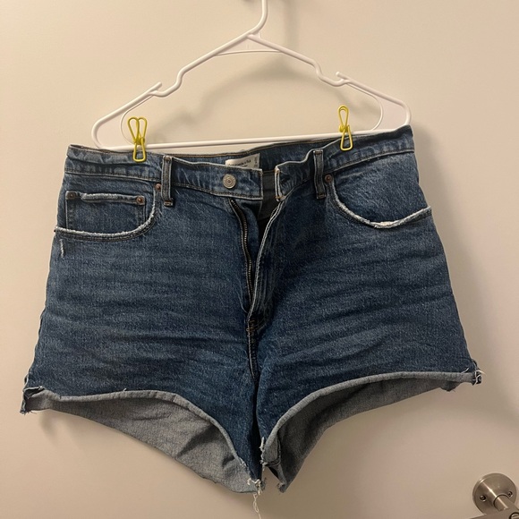 Abercrombie Curve Love 4 inch Mom Short - Picture 3 of 4